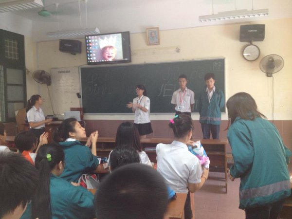 Sinh hoạt lớp với chủ đề Yêu Thương