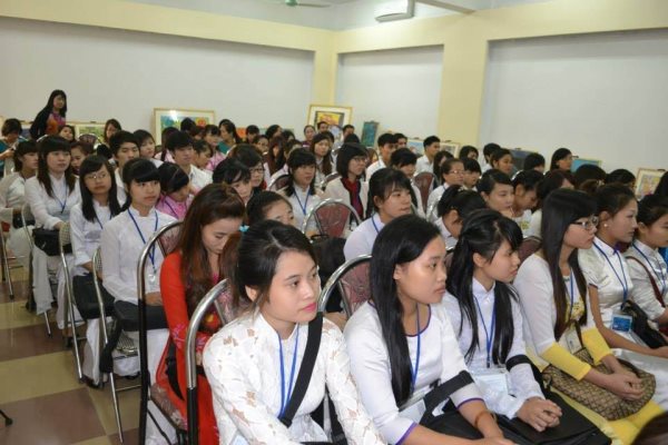 Đón đoàn sinh viên kiến tập sư phạm