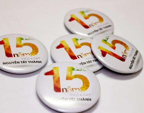 Huy hiệu 15 năm thành lập trường - bạn đã sở hữu 1 “em” hay chưa?