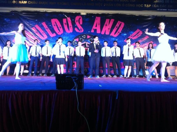 English Festival- đêm hội đáng nhớ của các NTTer