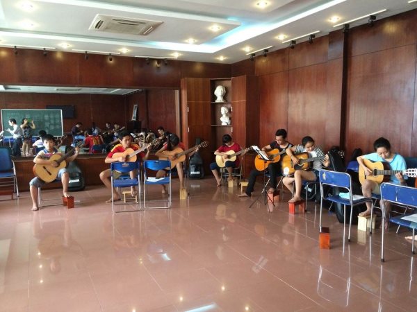 Mùa hè sôi động