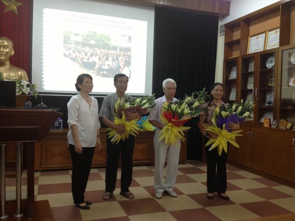 Họp hội đồng đầu năm học mới 2014 - 2015