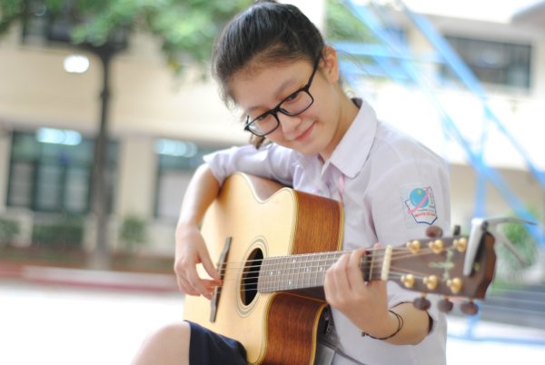 Vẻ đẹp trong sáng, thánh thiện của nữ sinh Nguyễn Tất Thành - Phần 1