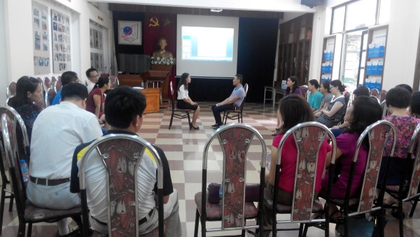 Học cách làm bạn cùng con