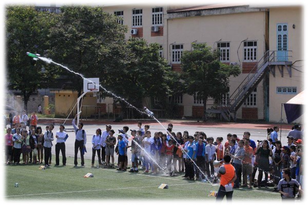 “Water rocket contest 2015”: Sẵn sàng để vút bay