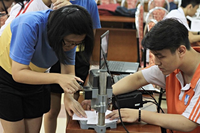 Một giờ học lý thú với các bạn trường Anderson Junior College