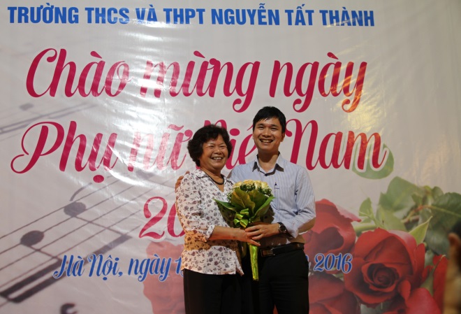 Chào mừng ngày Phụ nữ Việt Nam 20/10/2016