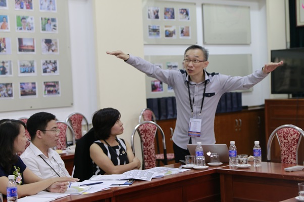 Chuyên gia Poh Yeang Cherng và những nụ cười