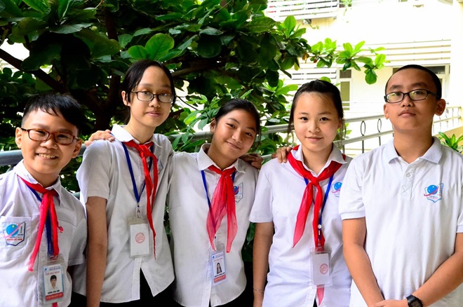 Gặp gỡ nhóm tác giả nghiên cứu “Tác động của ánh sáng màu lên sự phát triển của rau”: Khi tài không đợi tuổi