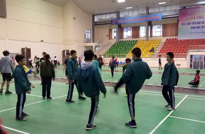 Vì màu cờ sắc áo của mái trường Nguyễn Tất Thành