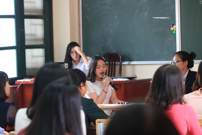 Khi lớp học trở thành Sân khấu phê bình văn chương