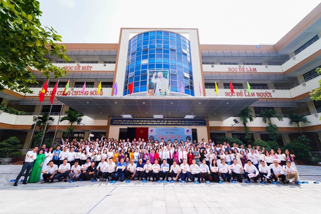 Hội khóa 2002-2005: Cho tôi xin một vé trở về khoảng trời thanh xuân đẹp đẽ nhất
