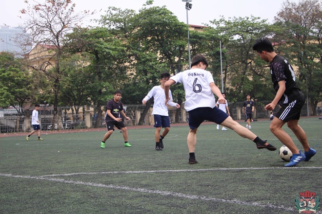 Giải Bóng đá khối THPT: Chiến thắng áp đảo của “ngựa chiến” 11N3