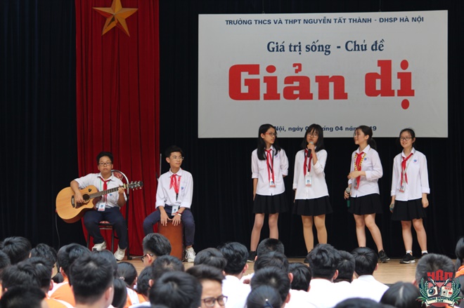 Sinh hoạt dưới cờ - Chủ đề “Giản dị”