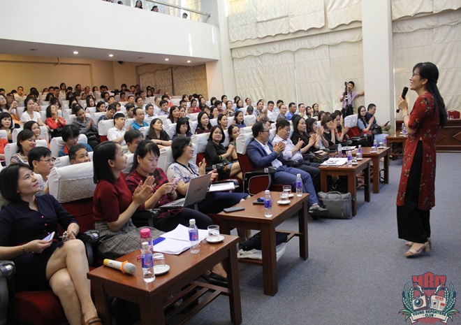 Sinh hoạt CLB Cha mẹ Win88 nhà cái không bị chặn khối 10: Thấu hiểu và giúp đỡ con làm quen với cấp học mới