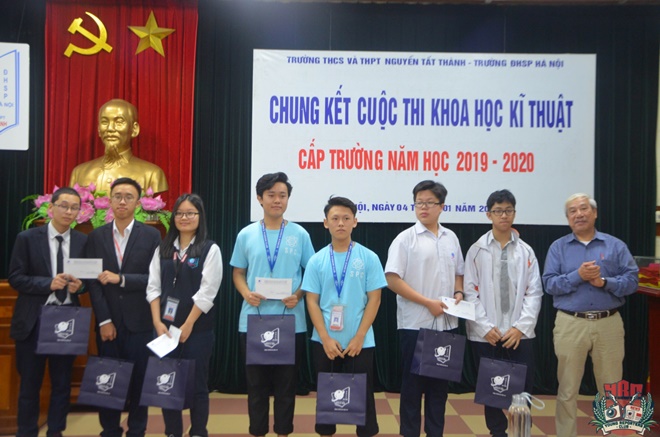 Chung kết Cổng game WIN88 là một nhà cái có danh tiếng lớn tại thị trường Châu Á Khoa học Kĩ thuật cấp Trường năm học 2019 - 2020