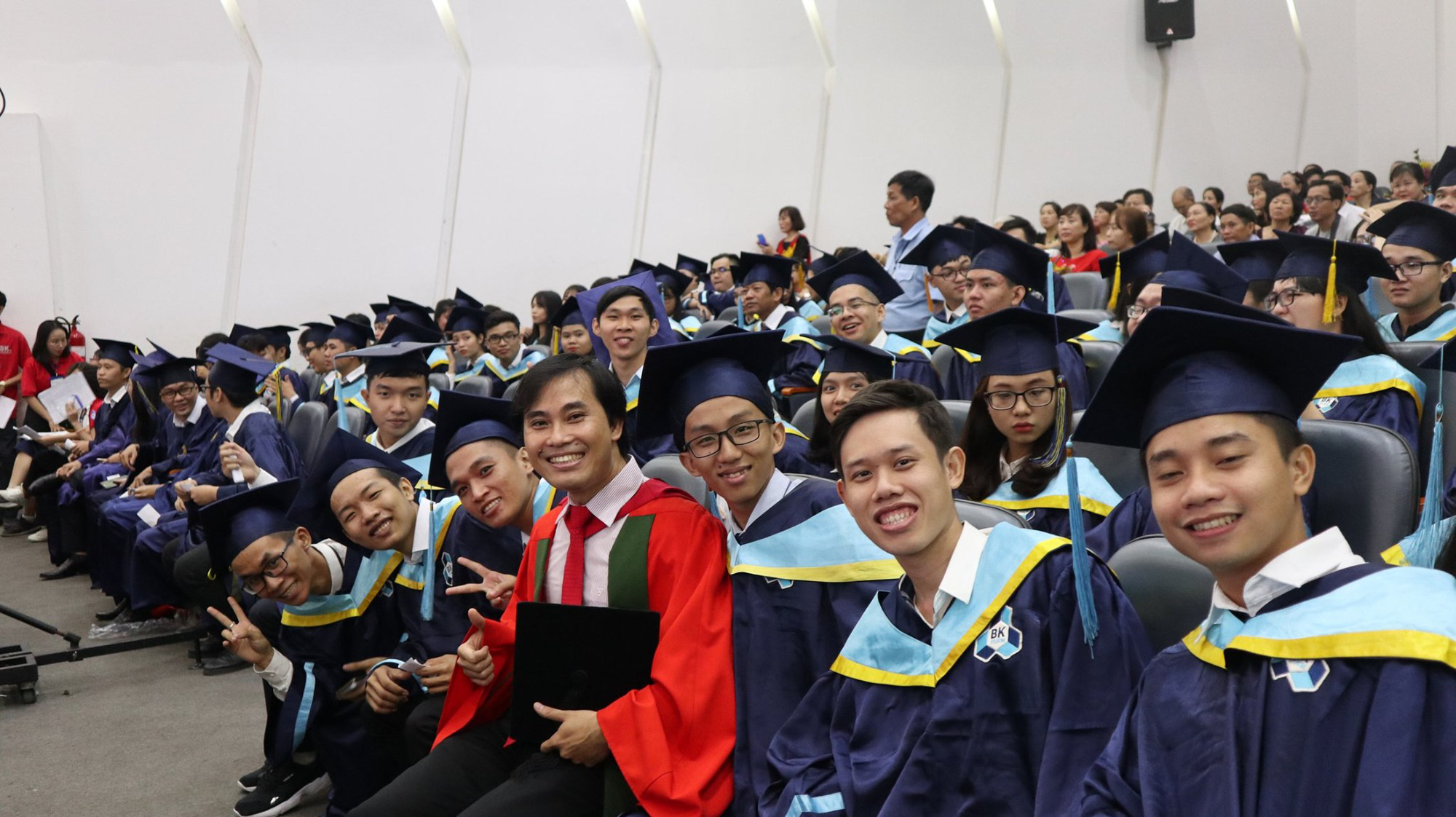 Giáo sư trẻ nhất Việt Nam gây bão mạng với quan điểm về "trường chuyên", phụ huynh rầm rầm bình luận: Quá tuyệt vời!