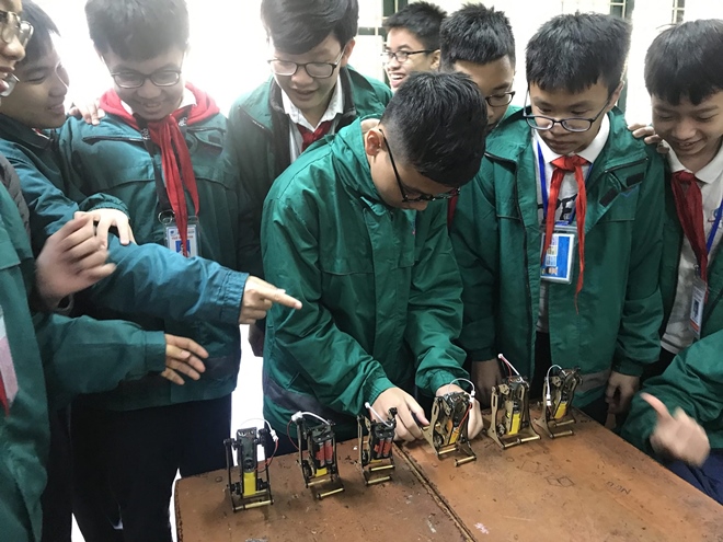 Trải nghiệm lí thú với bộ môn Công nghệ tại Khoa Sư phạm Kĩ thuật