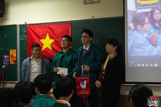 Sinh hoạt dưới cờ: An toàn giao thông là hạnh phúc của mọi nhà