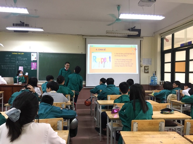 Sinh hoạt dưới cờ chủ đề “Tôn trọng”