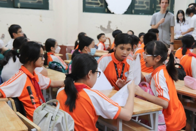 Sẵn sàng cho kì kiểm tra giữa học kì I cùng CLB Tiếng Anh (E4E)