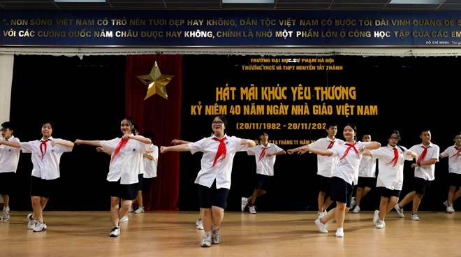 Hát mãi khúc yêu thương