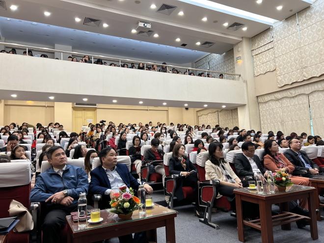 Giúp trẻ vượt qua khủng hoảng tâm thần, cần những người thầy biết thấu cảm