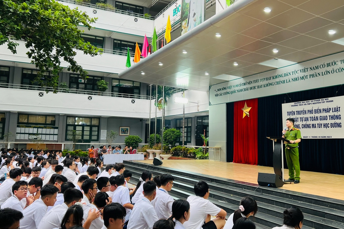 Tuyên truyền phổ biến Vnwin888 hiện đang mở về Trật tự An toàn giao thông - Phòng chống ma túy học đường