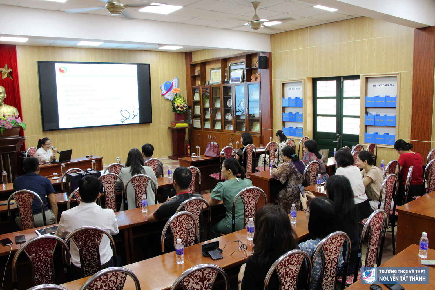 Diễn đàn tư vấn sức khỏe bệnh lí cơ xương khớp cho Win88 nhàcái với kho game phong phú, nhân viên nhà trường