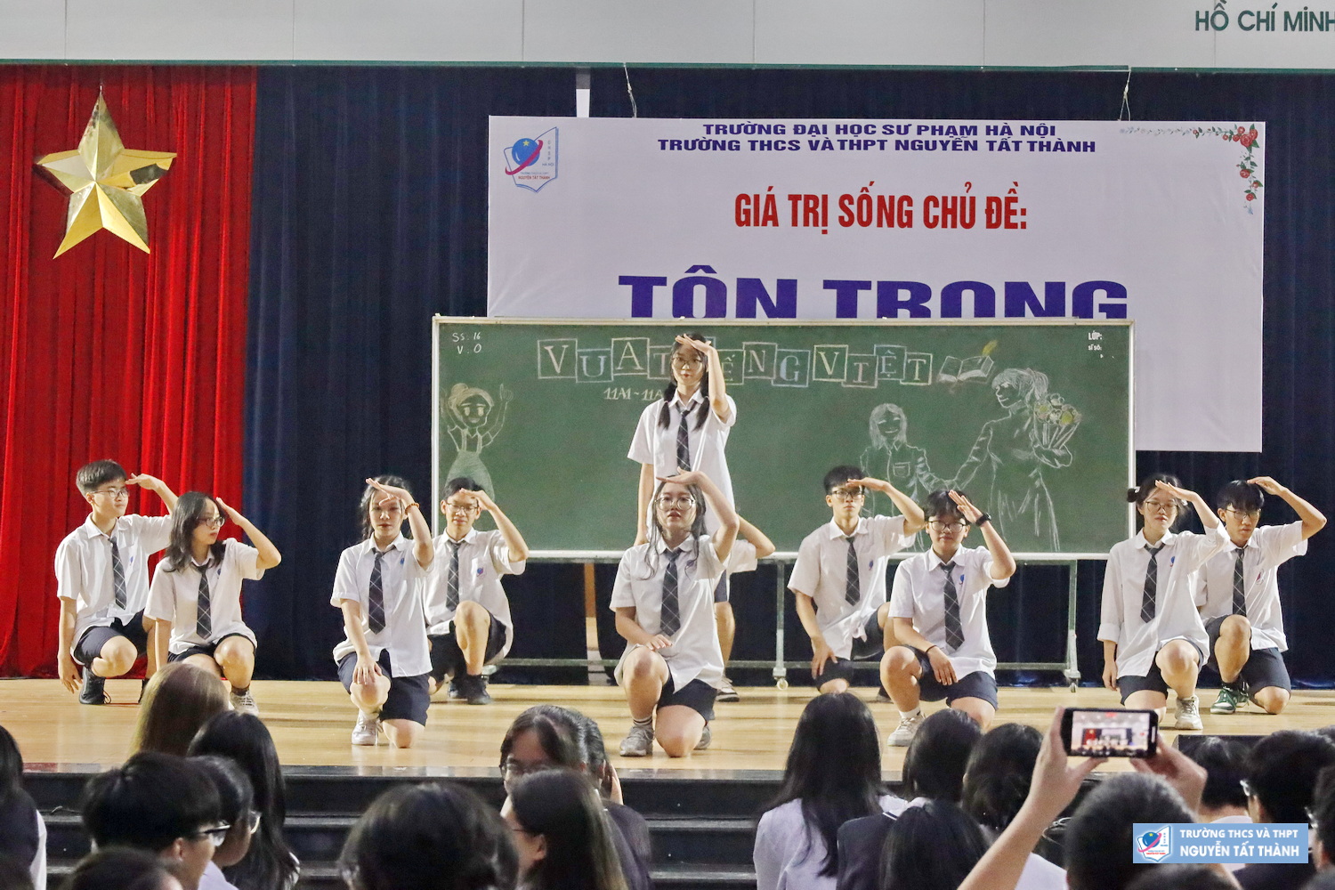 Sinh hoạt dưới cờ chủ đề: Giá trị sống “Tôn trọng”