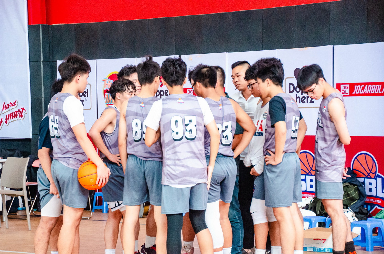 Giải bóng rổ VSBL 2023: Hồi hộp và đầy kịch tính