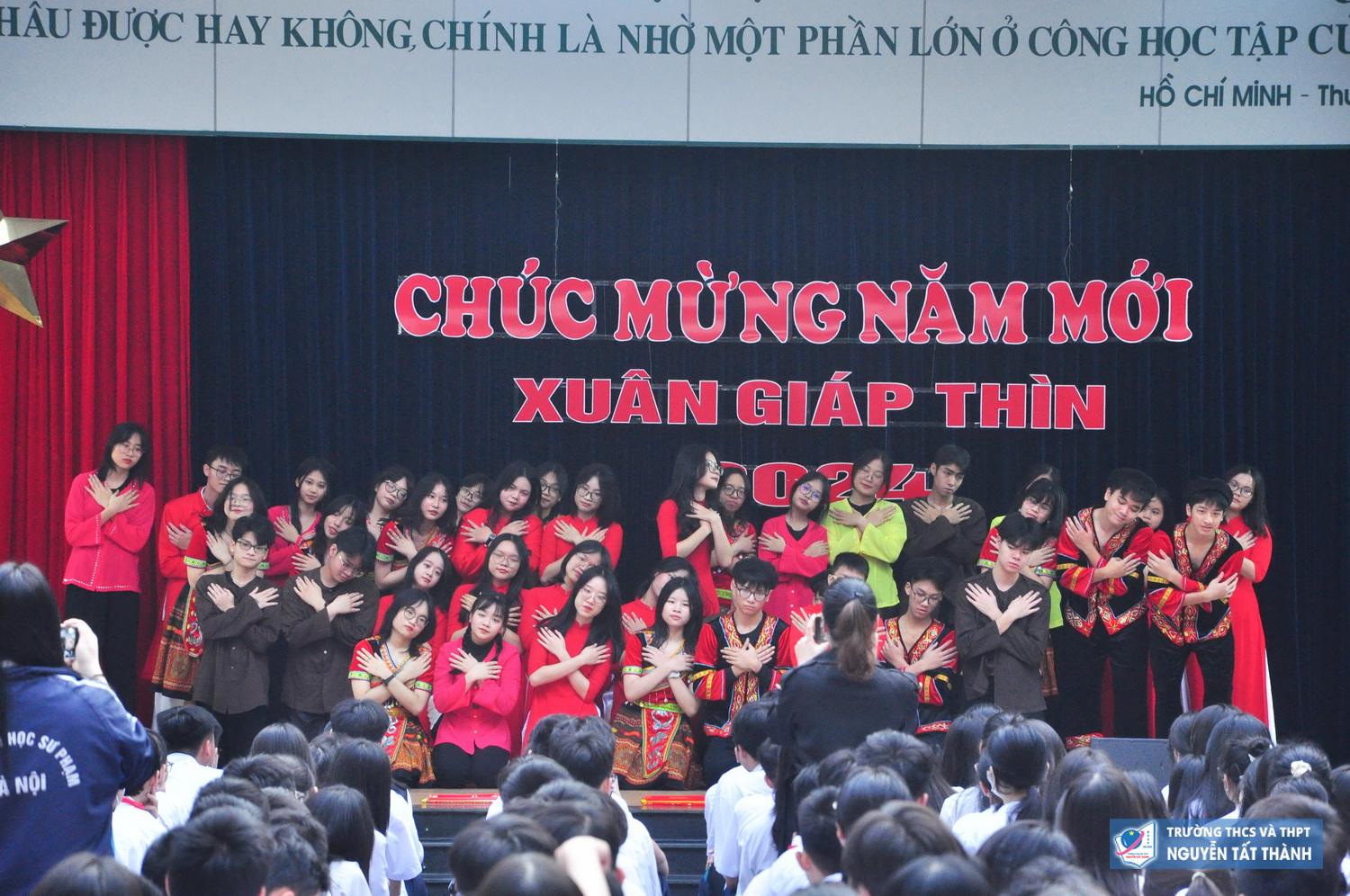 Mừng đón năm mới Xuân Giáp Thìn 2024