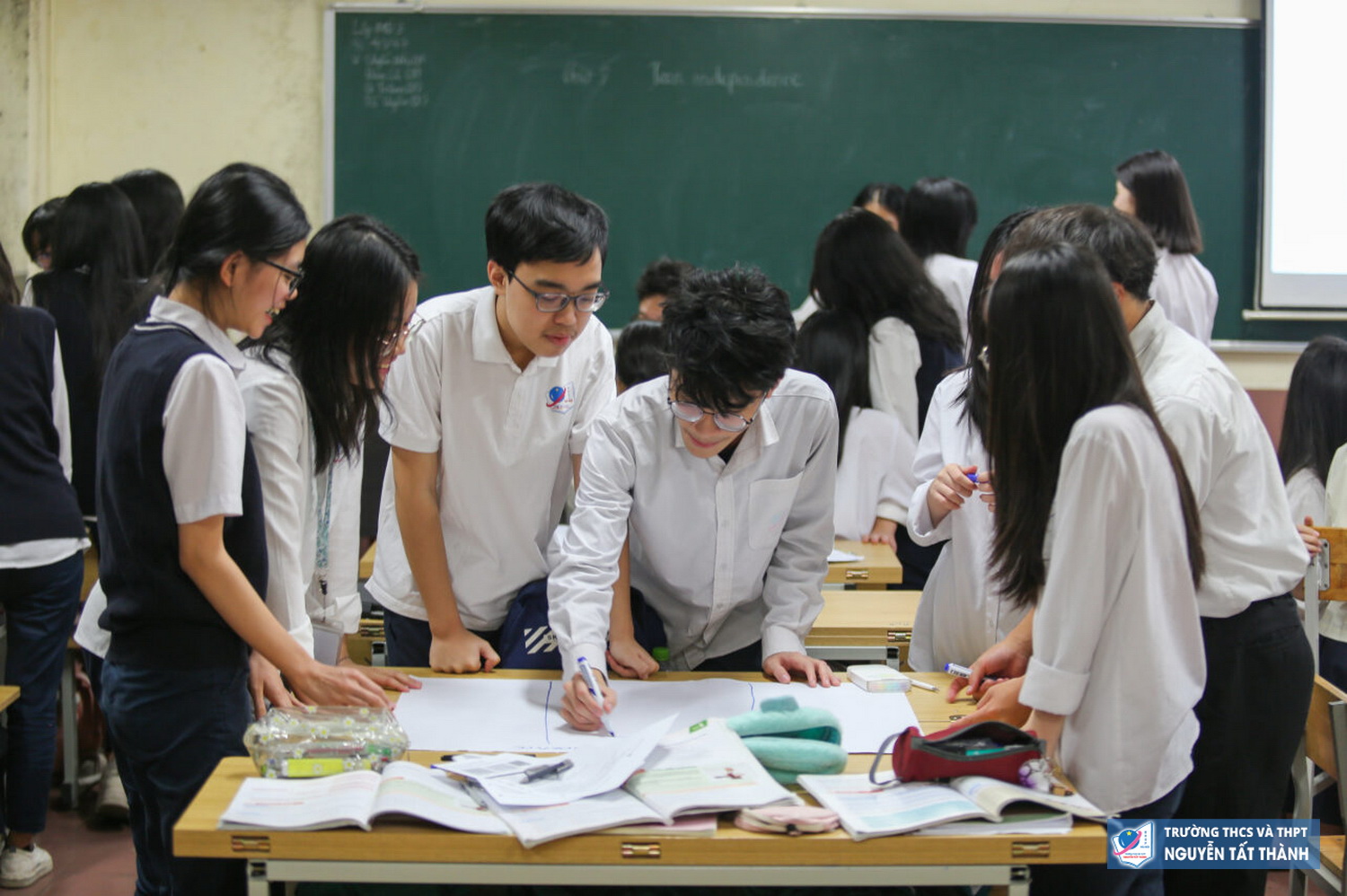 Buổi học văn hoá với những người bạn Nhật Bản: Cùng trao đổi, hướng tới tương lai