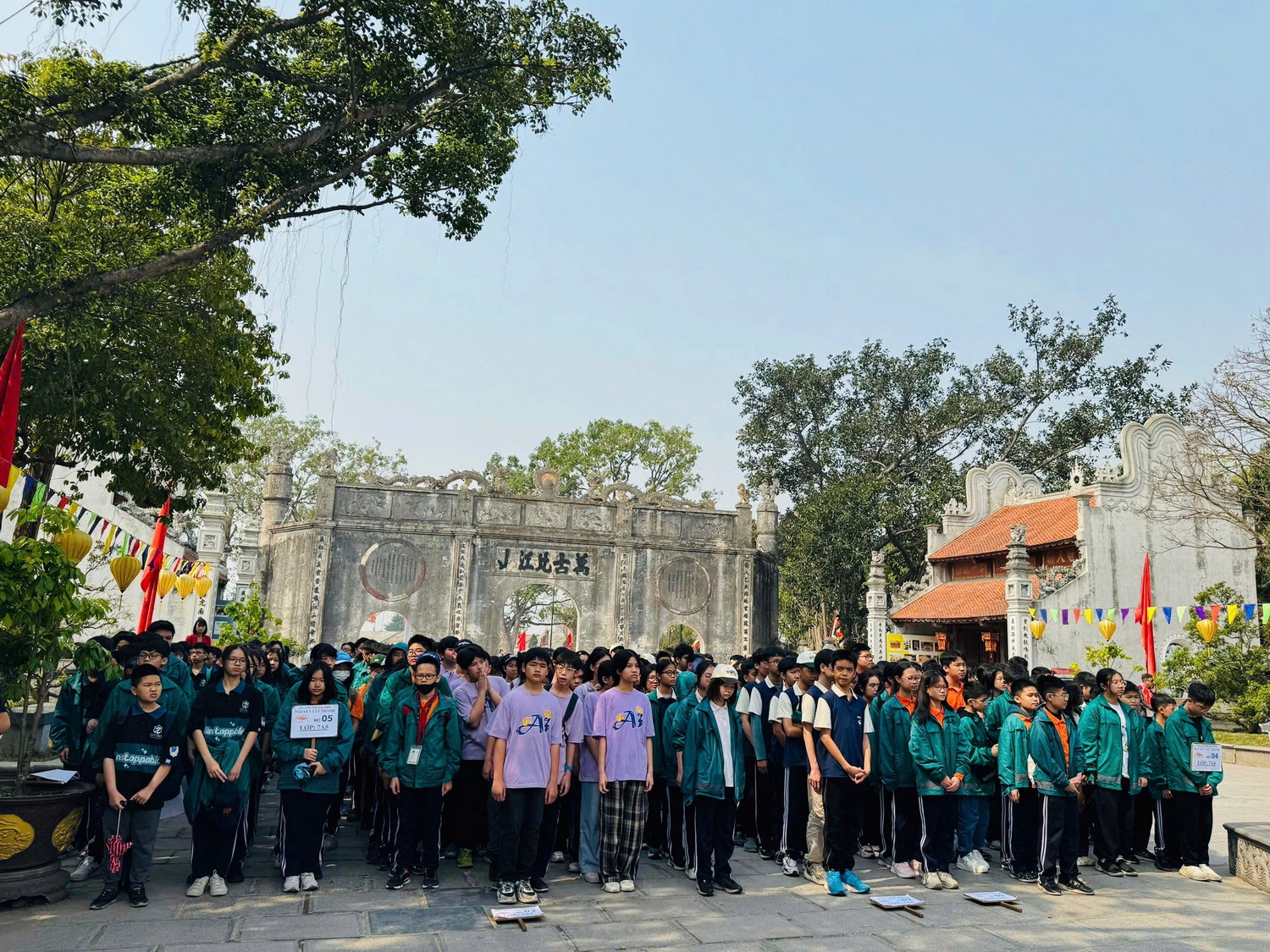 Học trải nghiệm tại Côn Sơn - Kiếp Bạc: Nối tiếp truyền thống anh hùng của dân tộc